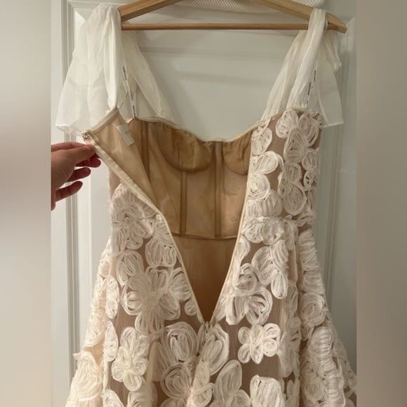 NEW BRONX AND BANCO SABRINA WHITE MIDI DRESS - Picture 13 of 14